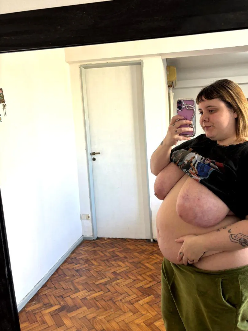 Every photo i take makes me doubt my chubby body.. Be honest, does a girl like me still interest you? Y or N? posted by EchoOfDesired