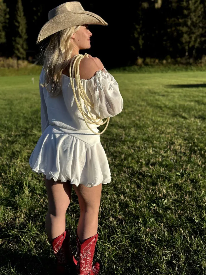 Everybody’s got a secret side, wanna now what is it posted by RafflesiaRhythm