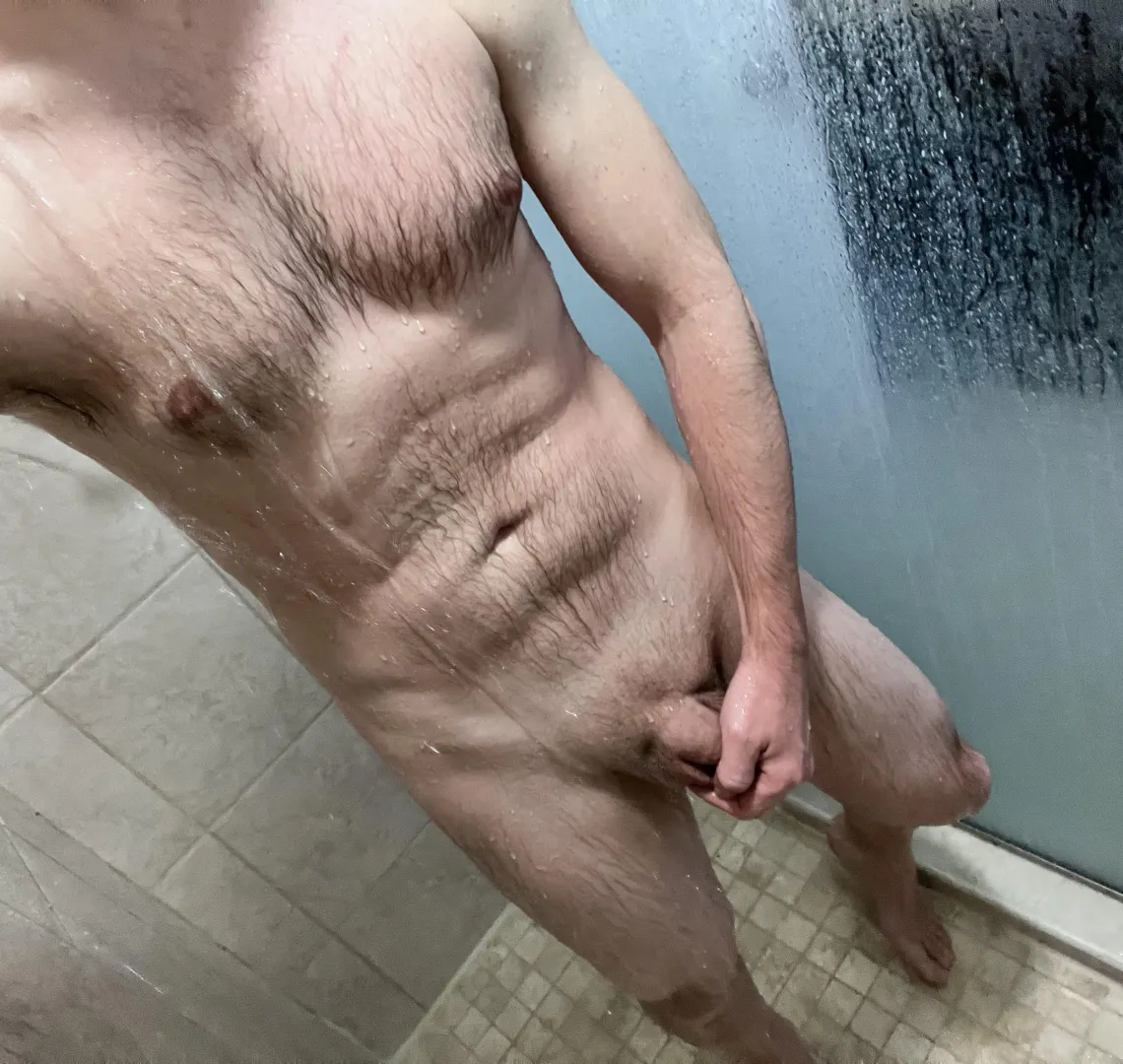 Everyone loves a Saturday morning shower selfie, right? posted by friskelion