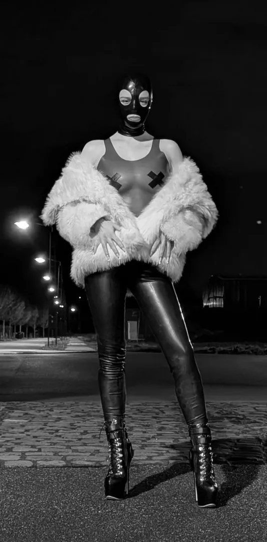 Exit at night posted by smokingpet