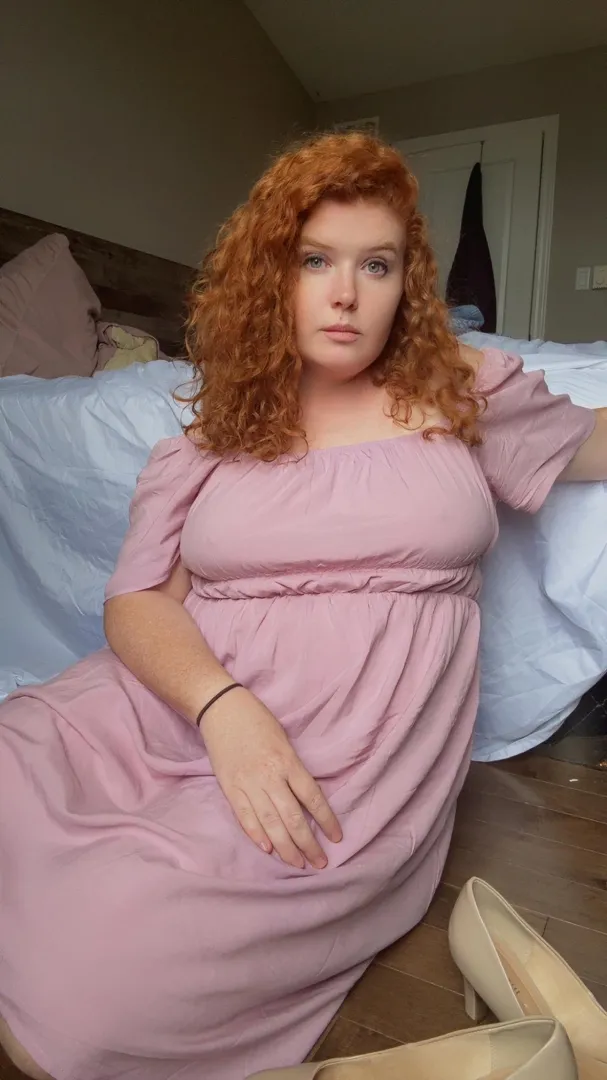 Eye contact through the screen. posted by daphyduck91