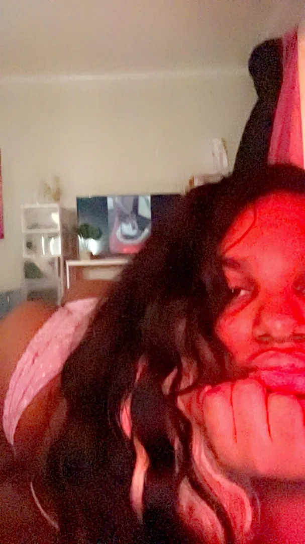 F 19 come talk to me (sterling heights) posted by ebony_isell