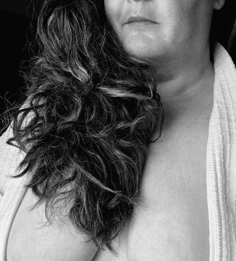 [F] Good Morning Redit posted by DarrenMichelle7179