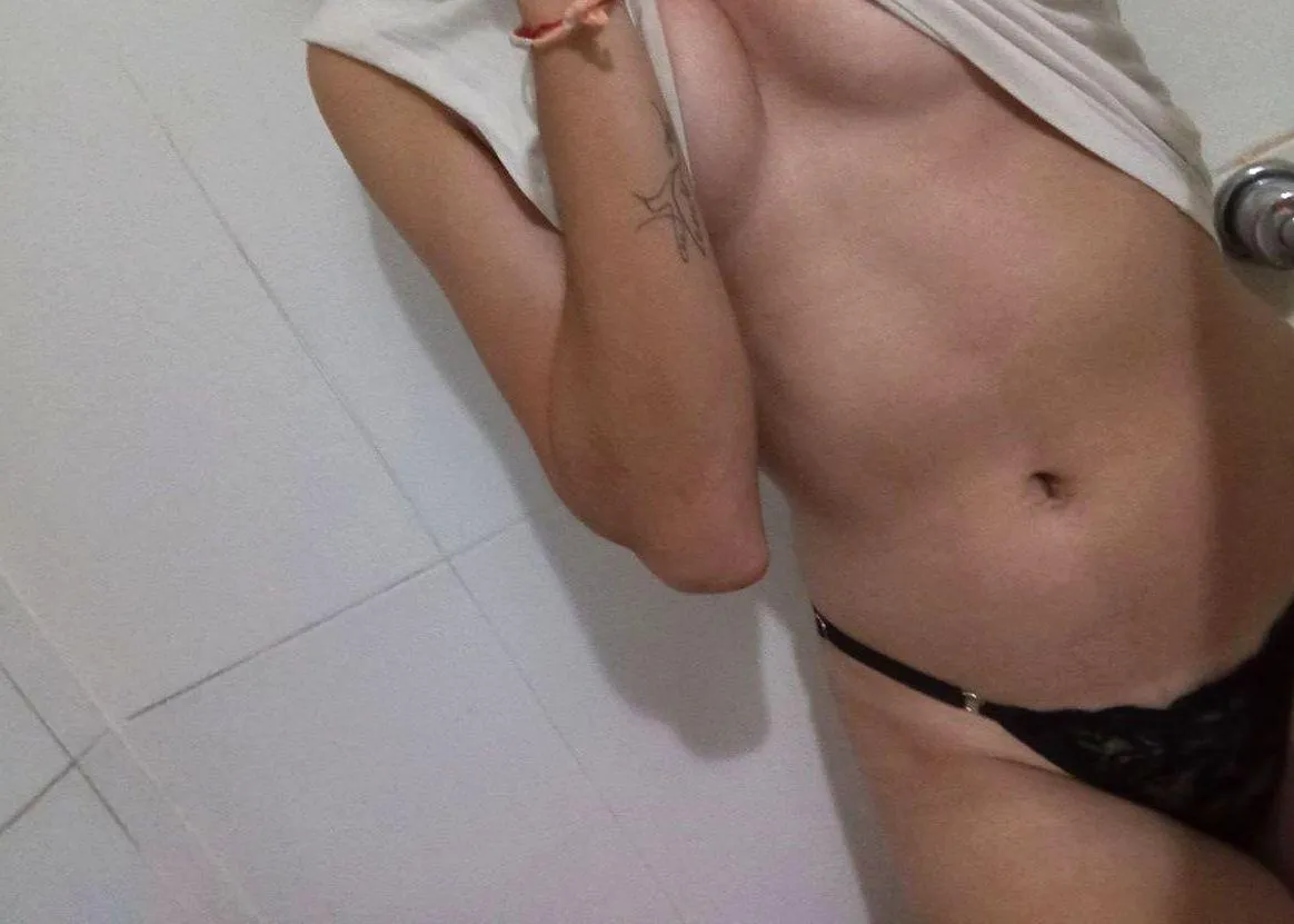 [F] Just got off from my relationship , giving this a shot to meet someone down to fun (Greenville) posted by delicate_cuddle