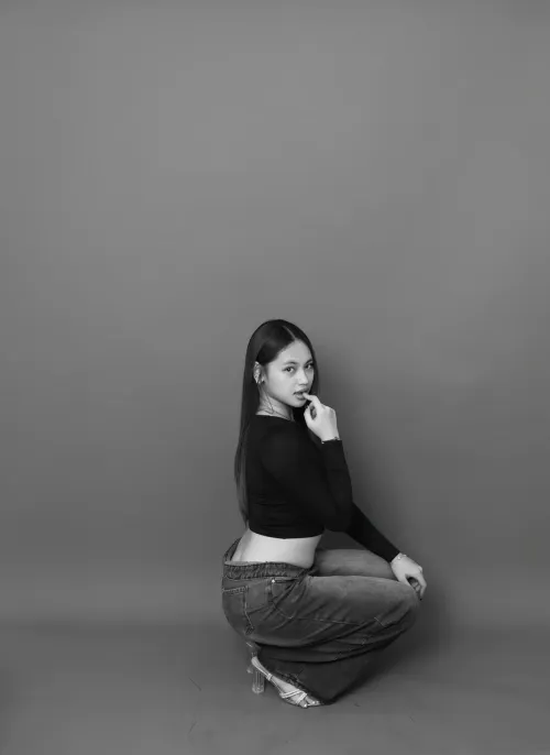 (f) lets do this again, deleting in 12 hours, but whoever up4vte and say yes, i'll send u nudes by Kayceefvck