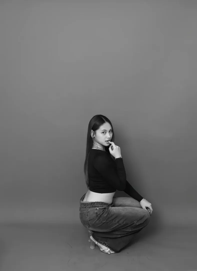 (f) lets do this again, deleting in 12 hours, but whoever up4vte and say yes, i'll send u nudes posted by Kayceefvck