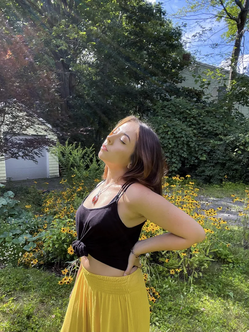 [F] needy for the sun on my skin posted by aerin_aries