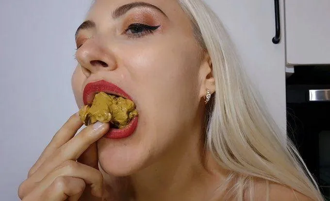 [F] Scat content, eating and dildo playing, Vomiting, custom, fts, dropbox posted by loraqueen327