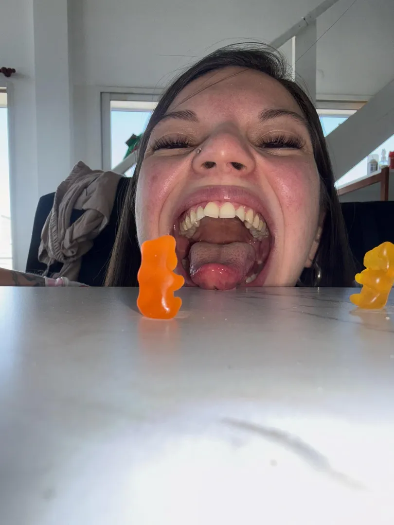 {F} Time to devour you slow, down my throat you slip, becoming part of me forever posted by mmistress_m