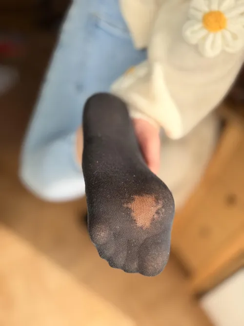 [F] uff die dürfen bald den Besitzer wechseln. by ChrissiCross