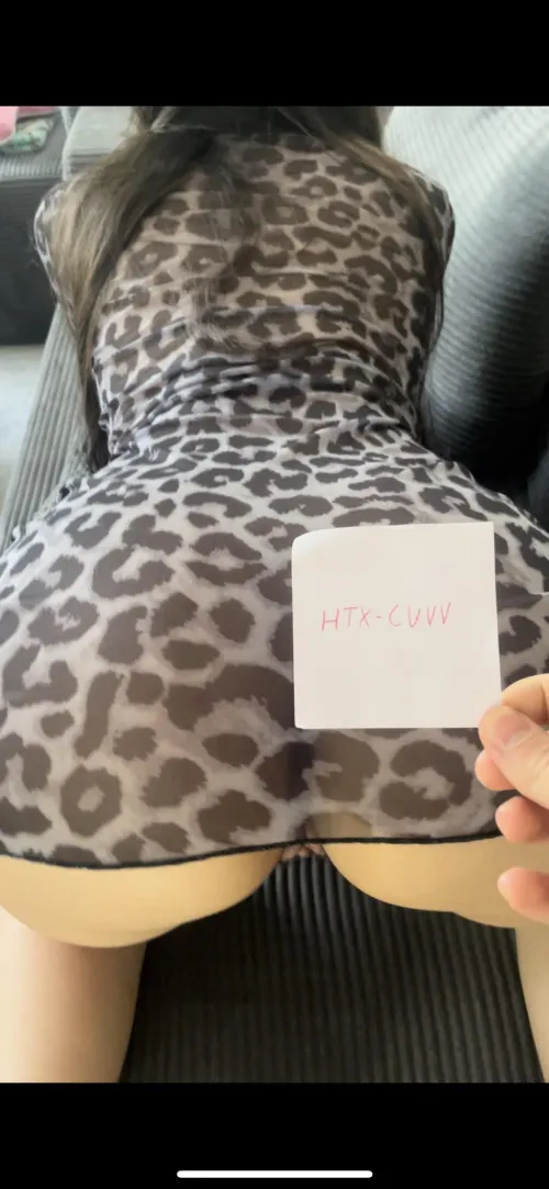 F visiting Austin looking for fun couples or 8+ hung by Htx-Luvv