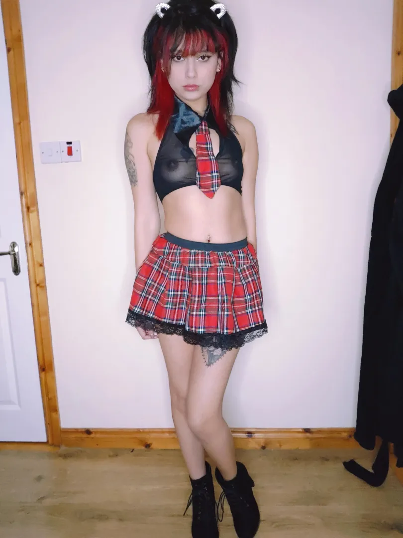 [F] Wanna study posted by Vixens-Destiny