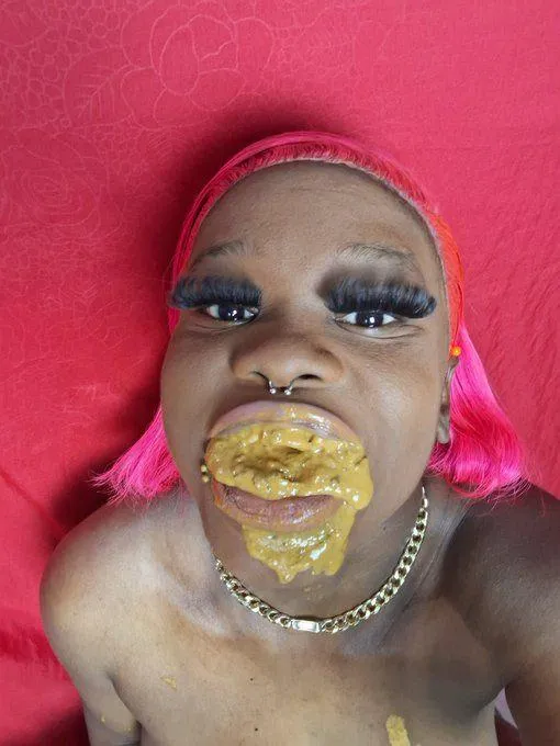 [F] Would you like to watch me eat more? posted by elizatqueen229