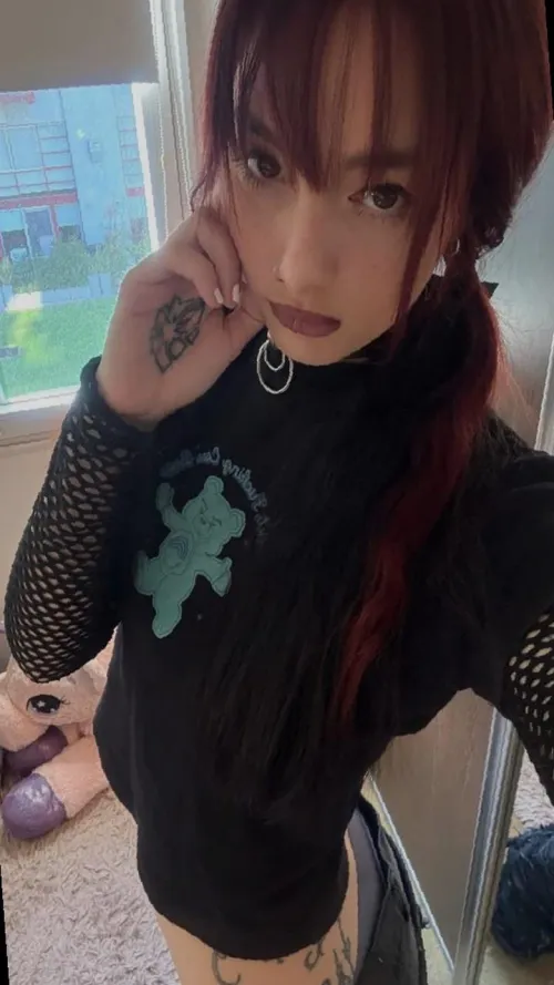 F18 - Anyone w/ a place? Local only pls send on lnssta: .Iunaqyara'. by RopeRaiden