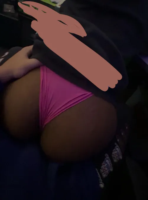 F18 ebony with big booty by Born_Cantaloupe_5093