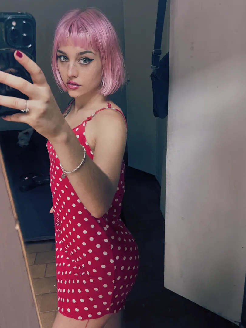 F18 Feeling frisky, cant host, if ur local, hmu - lnstrgm: elenavirai posted by 34Marvin