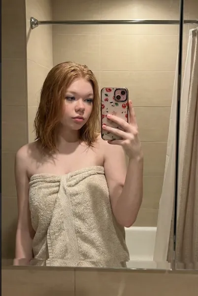 F18, wanna see my boobs, just up me.... posted by Equal_Bank_1261