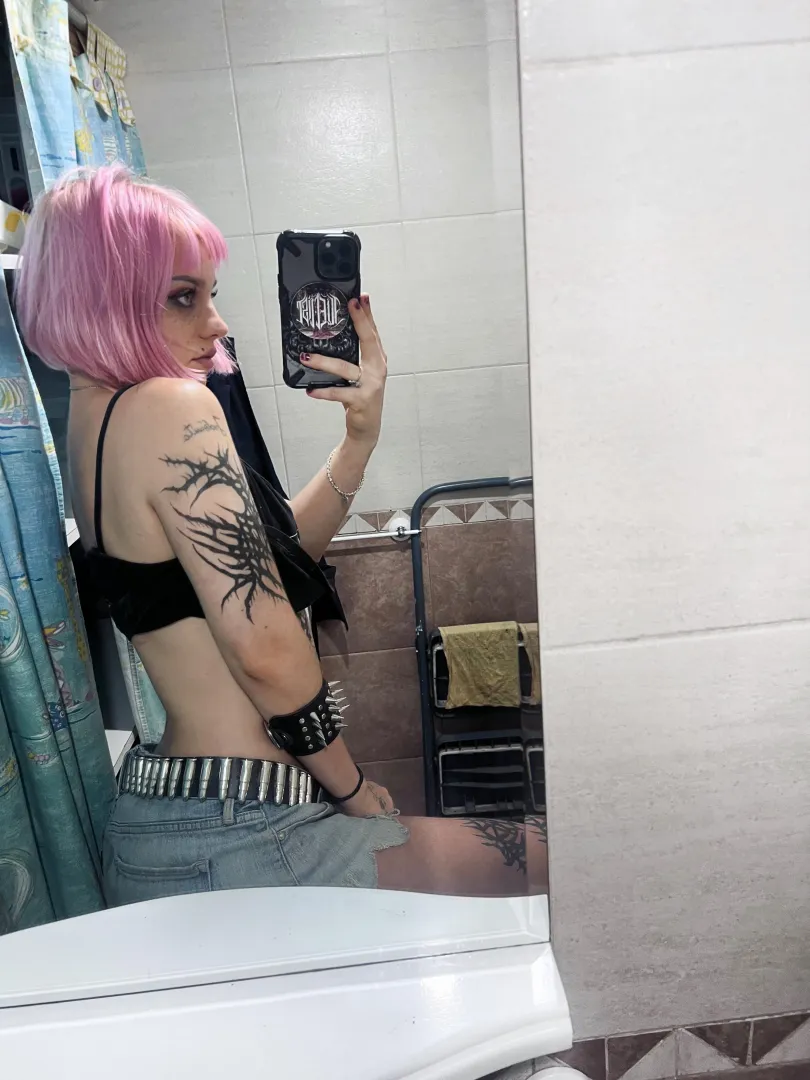 F188 Free tonight, need someone that can host faster replies on lnssta: .elenaiviel'. posted by jellyrolls_22