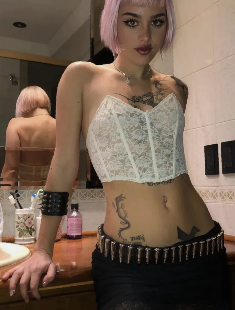 F188 Slightly drunk, can’t host, down for fun i answer faster on lntsag: .stephaniezynea'. posted by Crescemon_X