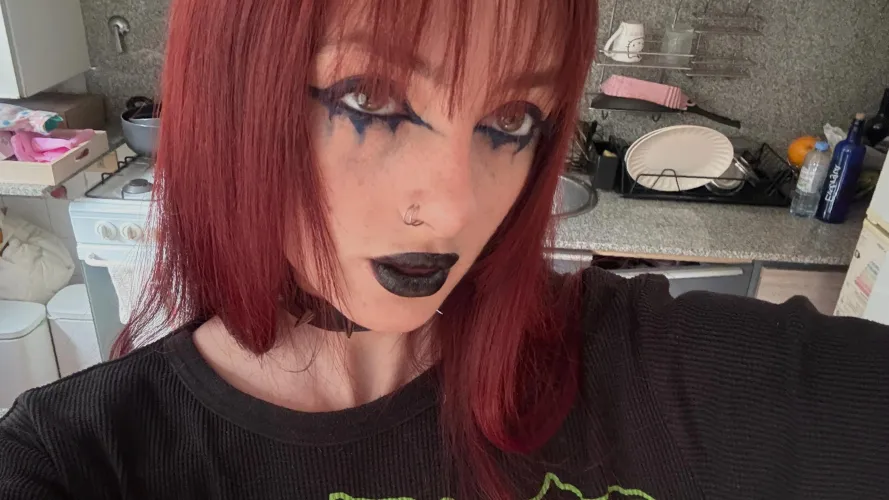 F19 - Feeling frisky, can’t host, if you’re local, hmu - lngtsm: Lunaɾumes by samanimal69