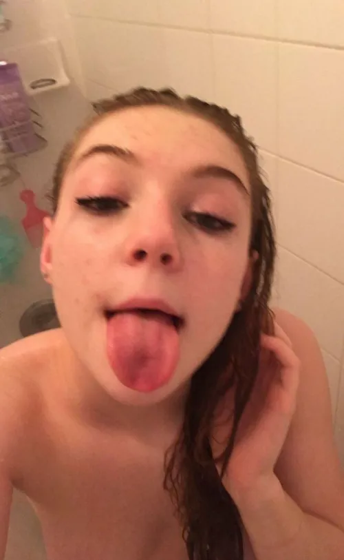 F20 who’s awake to see something? Just react by NikolePlated