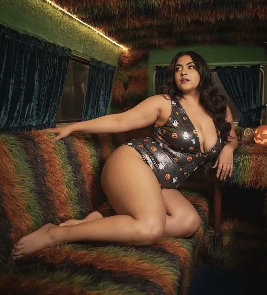 F21, Available sexting