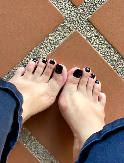 F-24, New here✨ by carameltoes112