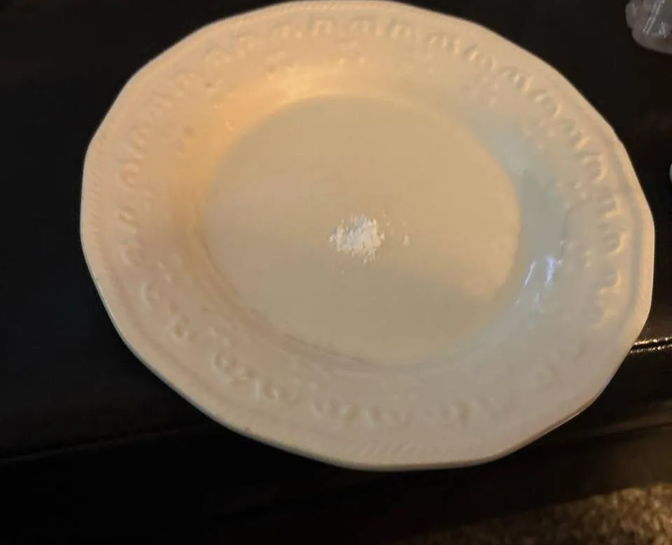 F28 high on coke all day who’s down let’s have some fun on cam or irl posted by Trick_Use_954