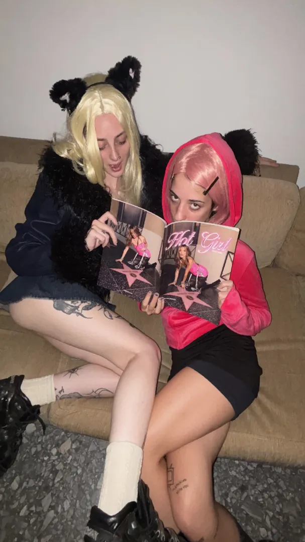 [F]4[M] 20 - Need a host tn, kinda horny + sipping lmao - replying on lg:.Iunaromes'. posted by Crimson_Oracle