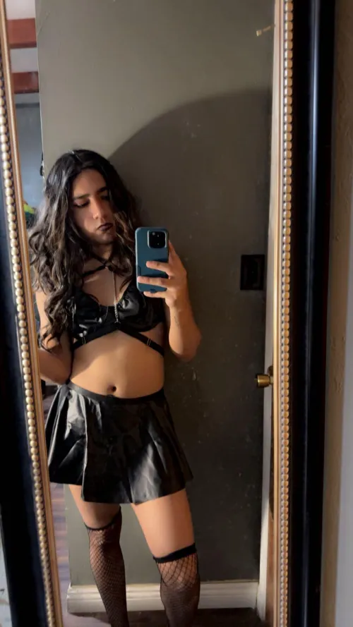 f4m any fit men? by fem_sissyy