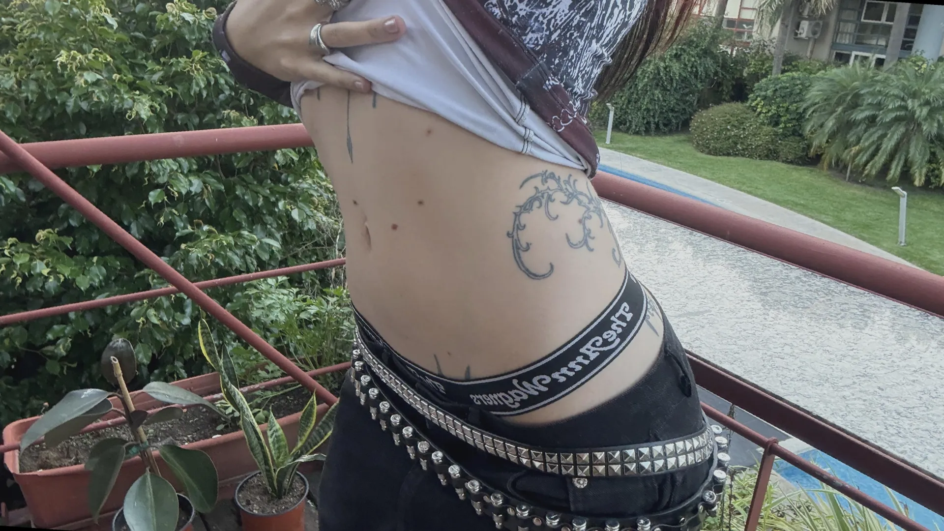 F4M - Anyone providing hosting? hmu on lg: lunarumes posted by jamescb819