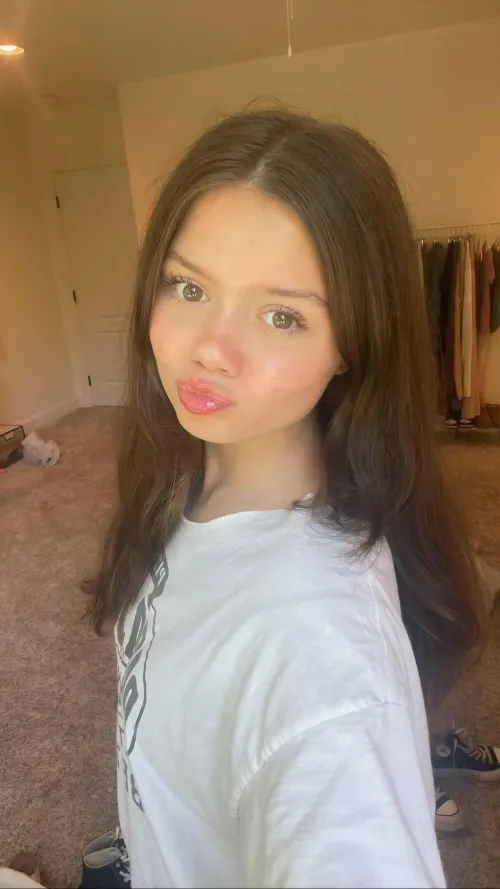 [F4M] older man to fuck me till I’m drooling by Luvmirix