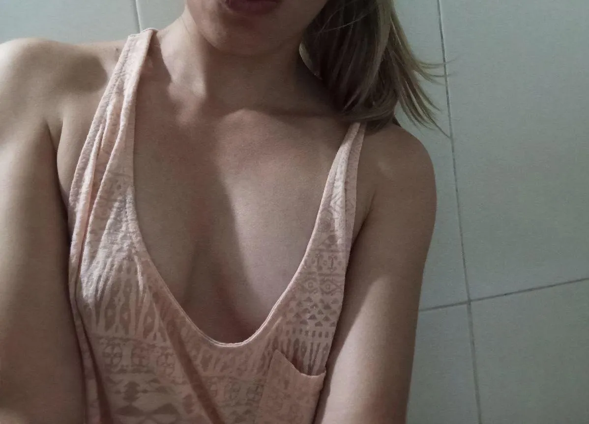 [F4M] Seeking for someone who can down to suck my tiny nipples #Minnesota posted by HoneyVioletxx