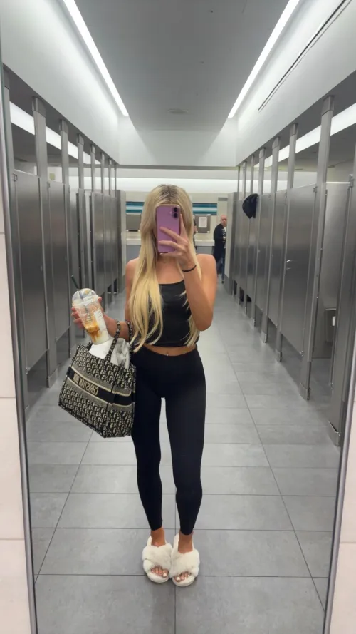 [f4mf] visiting and looking for nice and fun couple to explore with by ellacutiepieee