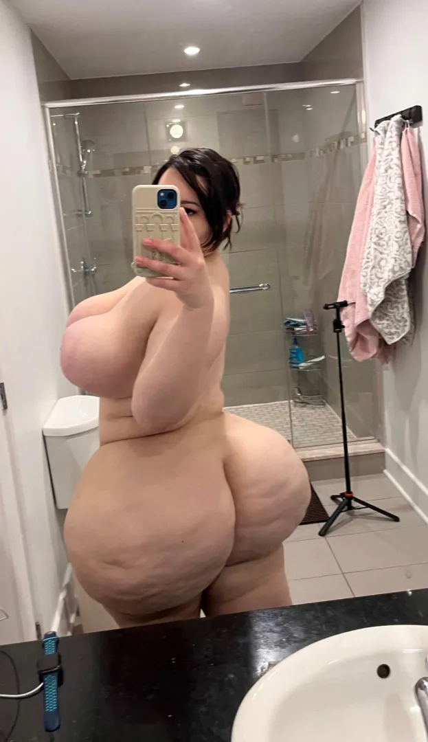 Facesitting final boss posted by NeuroMia