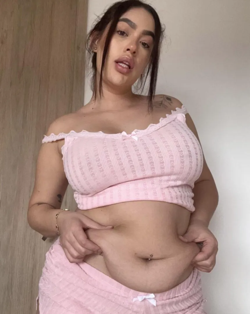 Family says Im getting too big, what do you think posted by MoonliitRos