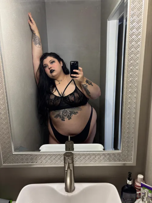 Fat girl mirror selfies are so hot  by ChickenHater730