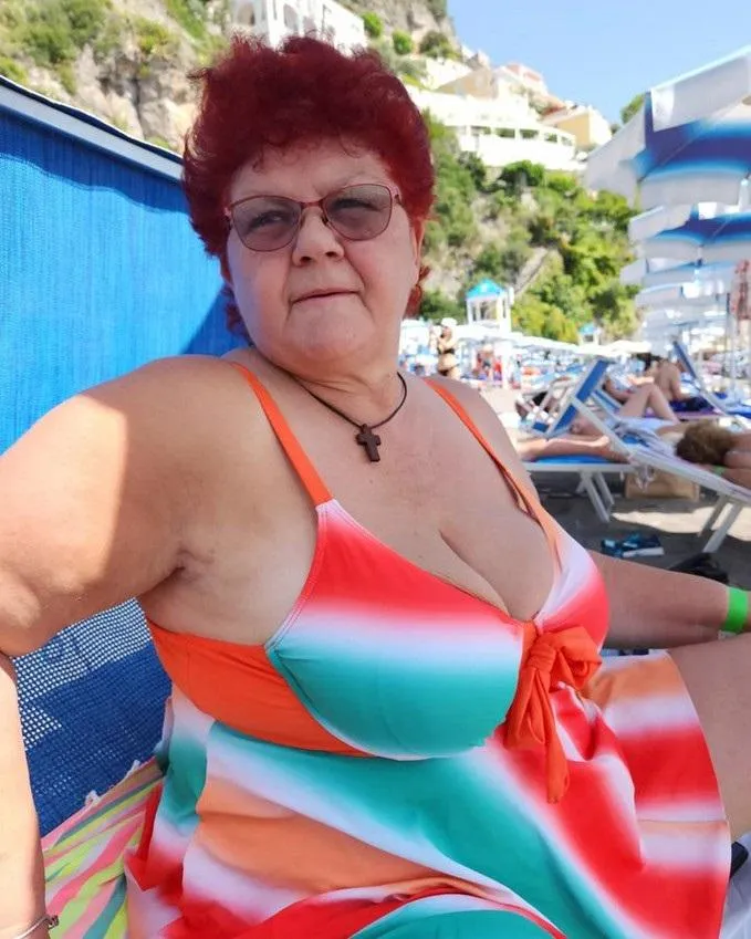 Fatty oldy and sexy posted by xgranny