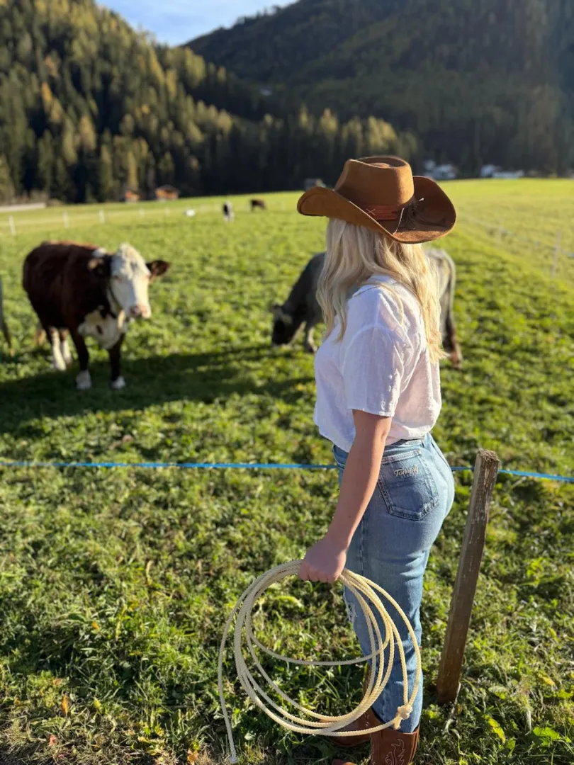 Favorite pants, they make my ass look so Good posted by RafflesiaRhythm