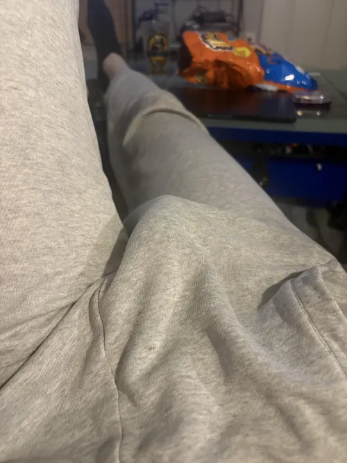 feel like getting out of my comfort zone tonight so first post by Greedy_Cod_1670