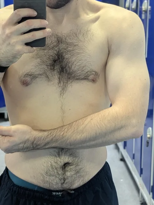 Feeling big  by Raavi0006