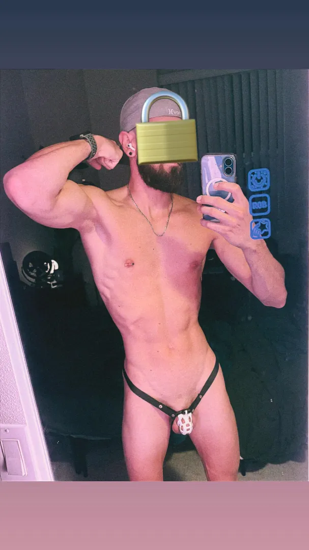 Feeling big and small posted by Pupaxl