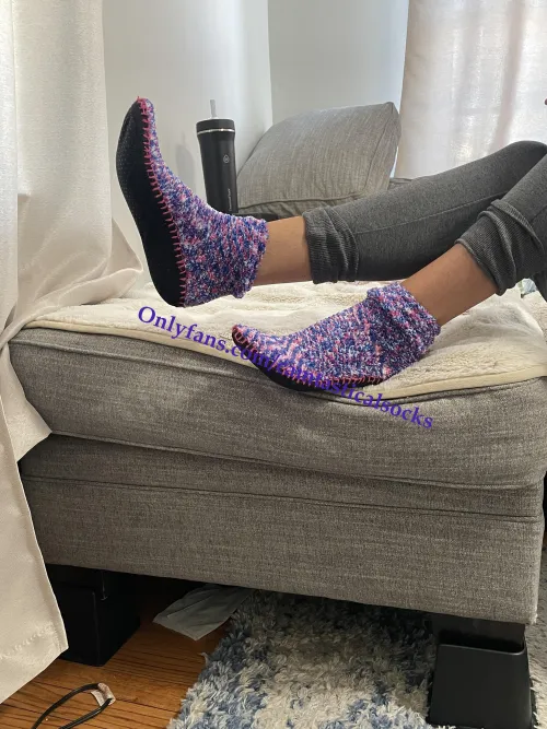 Feeling cozy  by camtasticalsocks