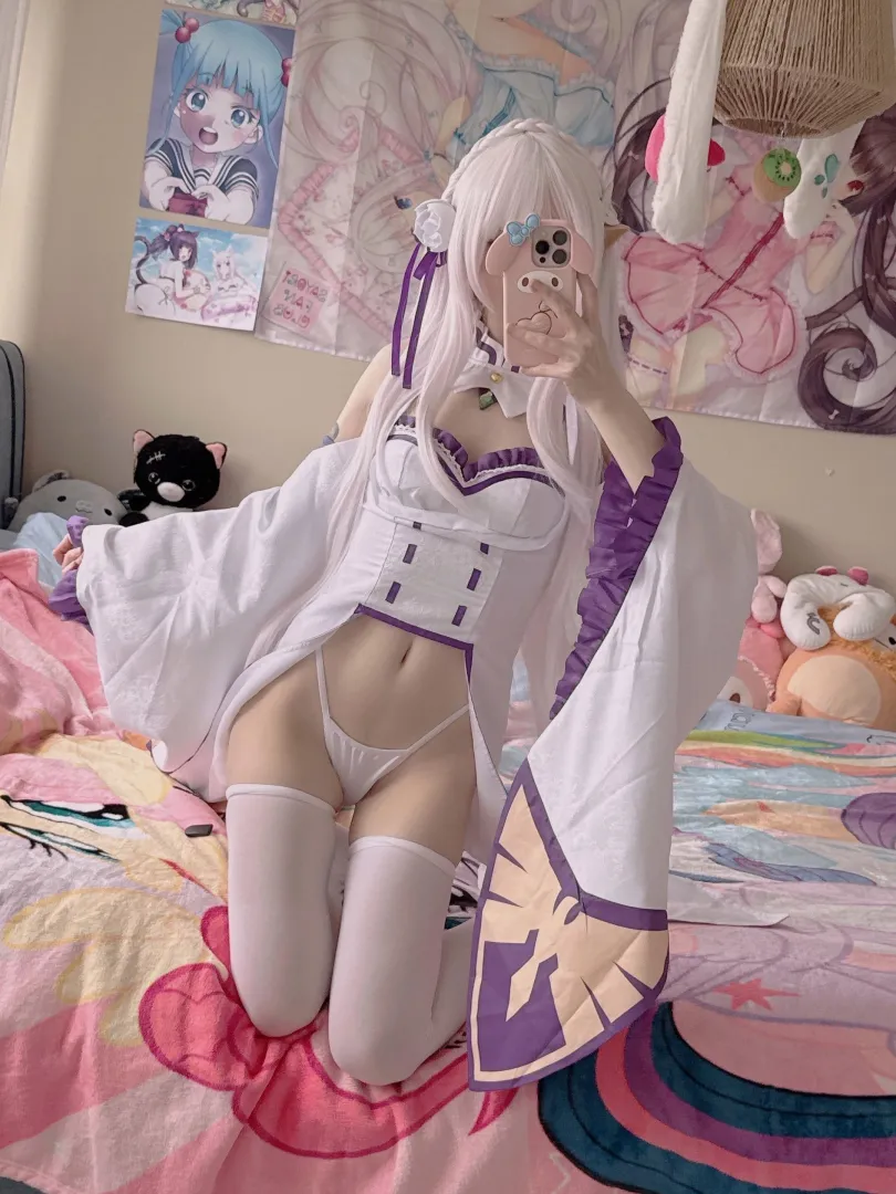 Feeling cute and a little dangerous posted by Quick_SilverElodie