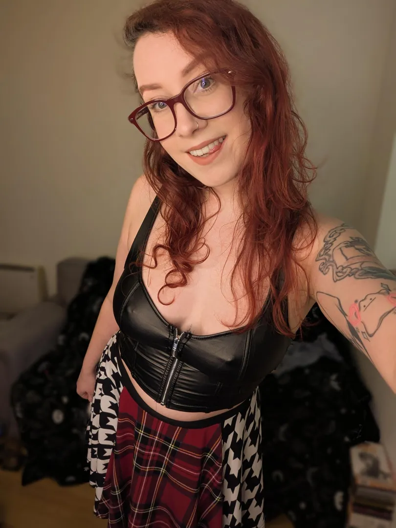 Feeling cute today posted by ViolaStormxxx