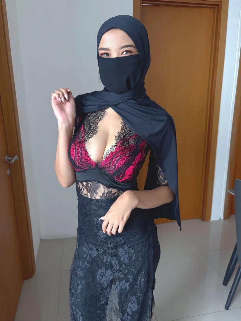 Feeling flirty and wickedly tempting [F] posted by SakuraSway