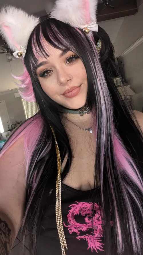 Feeling frisky by Holliebaby19