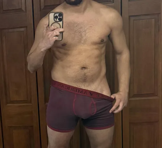 Feeling good after the gym. Ignore my weird grip by boredopenmindguy