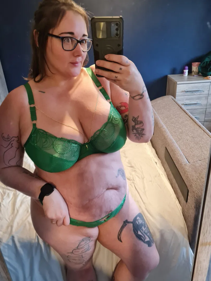 Feeling like a goddess  posted by BelleTrixxy