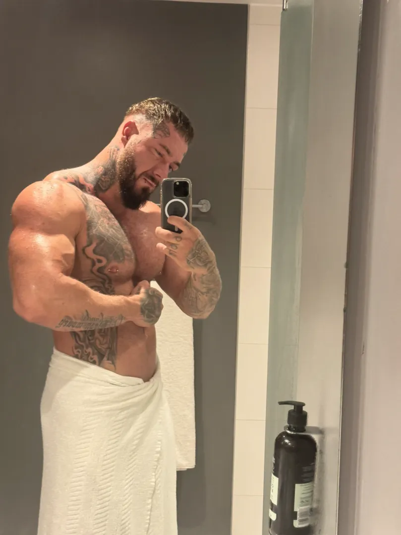 feeling my guns posted by Competitive-Bar822